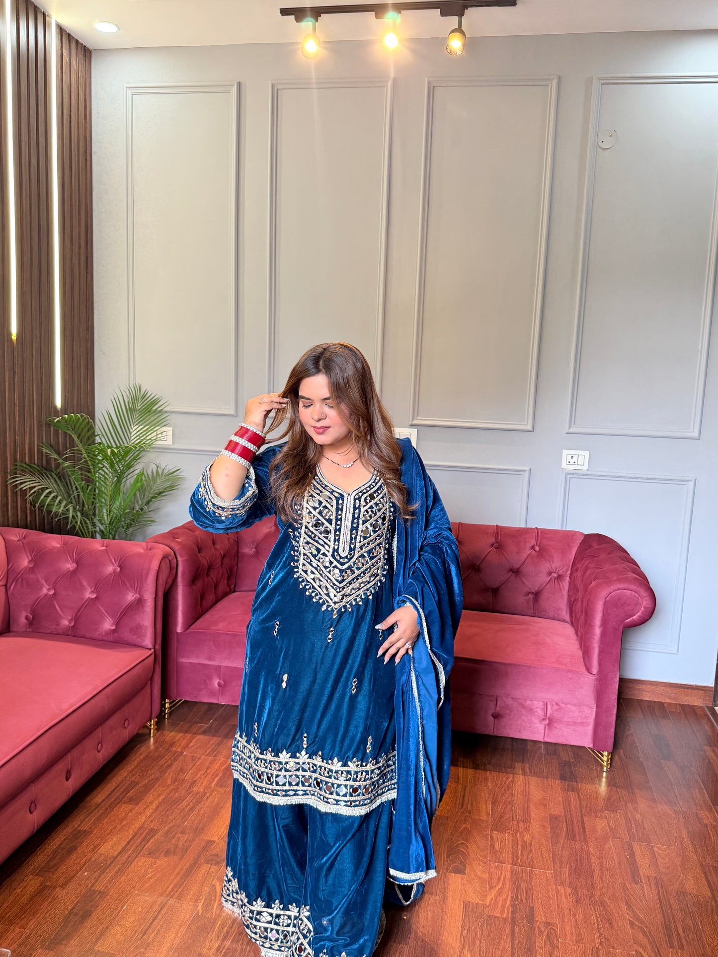 Luxurious Velvet Garara Mirror & Gotta Suit