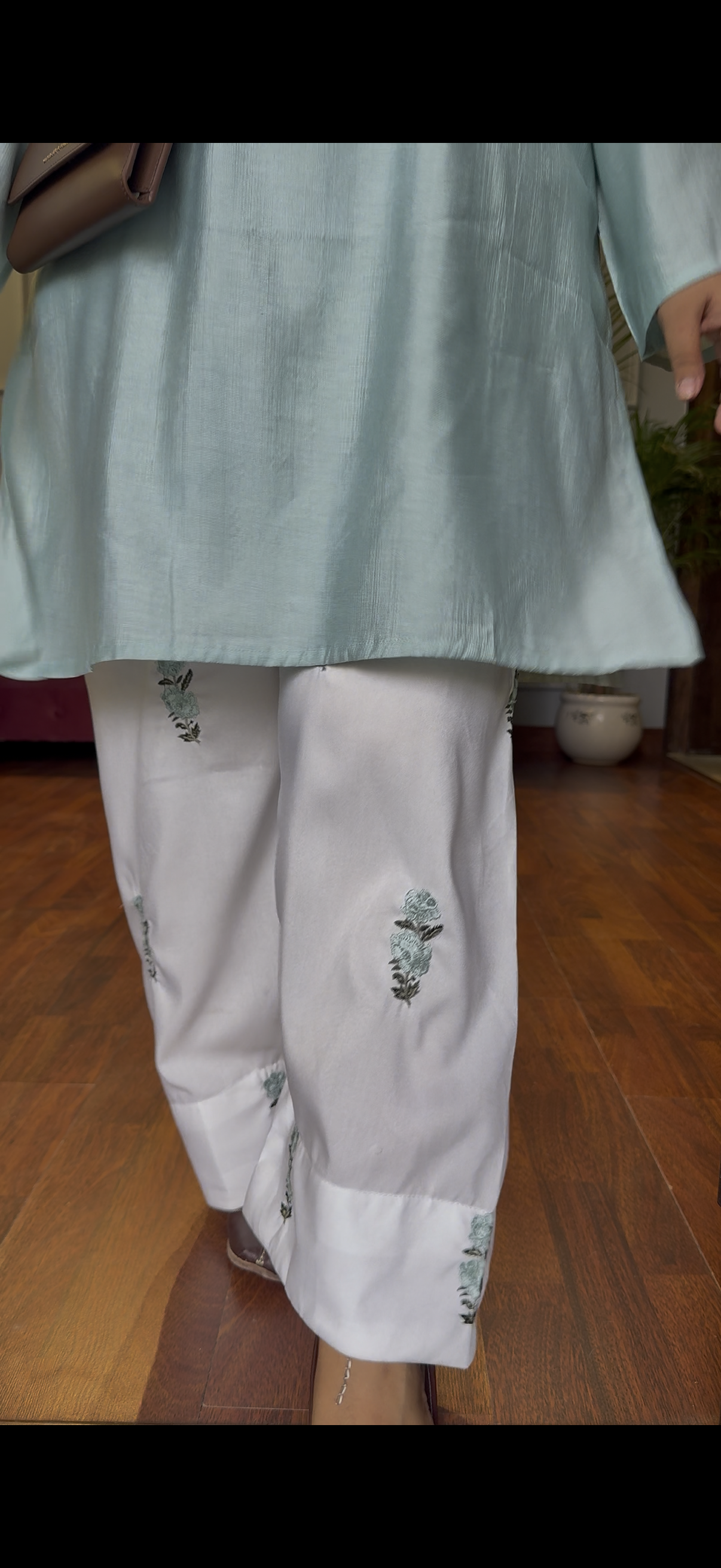 Floral Embroidered Farshi Co-ord 💕