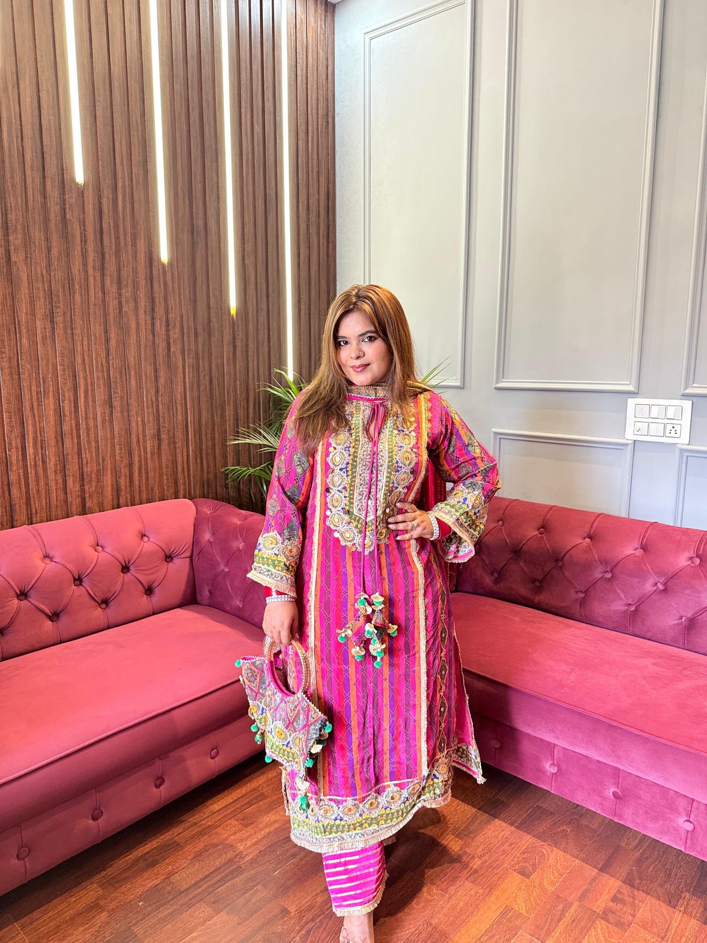 Designer Bestseller Gulabo Crepe Suit with Bag ✨