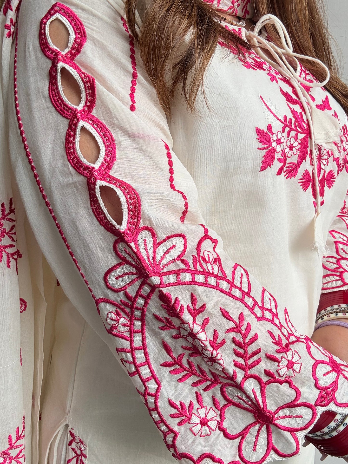 Embroidered Cotton Suit With Cutwork Designer Sleeves ✨🌷