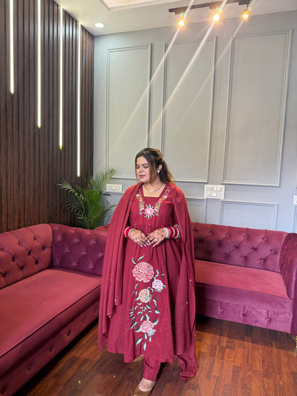 Sia Floral Embroidered Premium Cotton Suit ✨