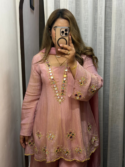 Blush Pink Crushed Tissue With Handwork 💕