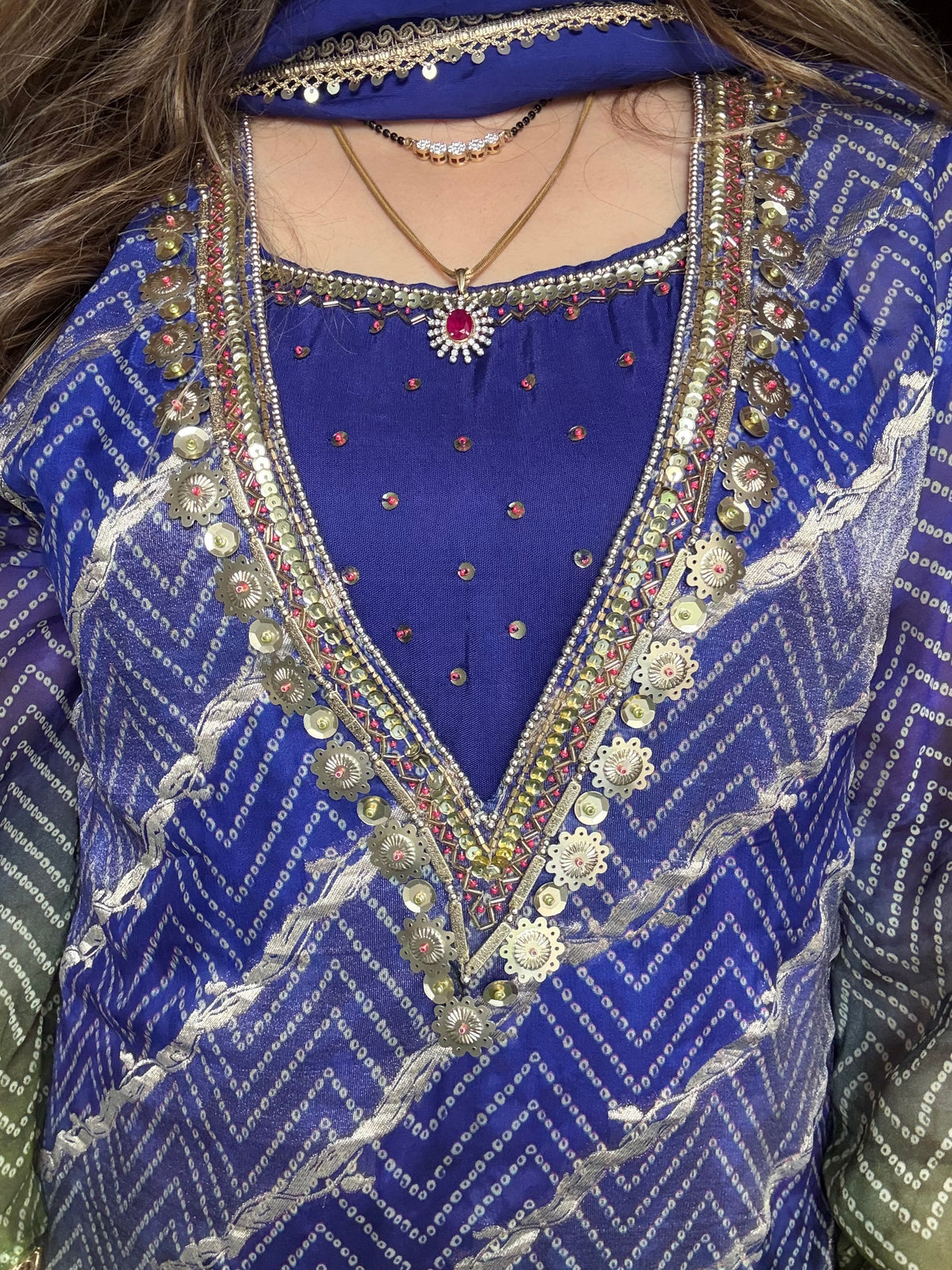 Ombré Pure Organza Handwork Farshi Suit 💙💚